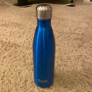 Blue S’well water bottle
